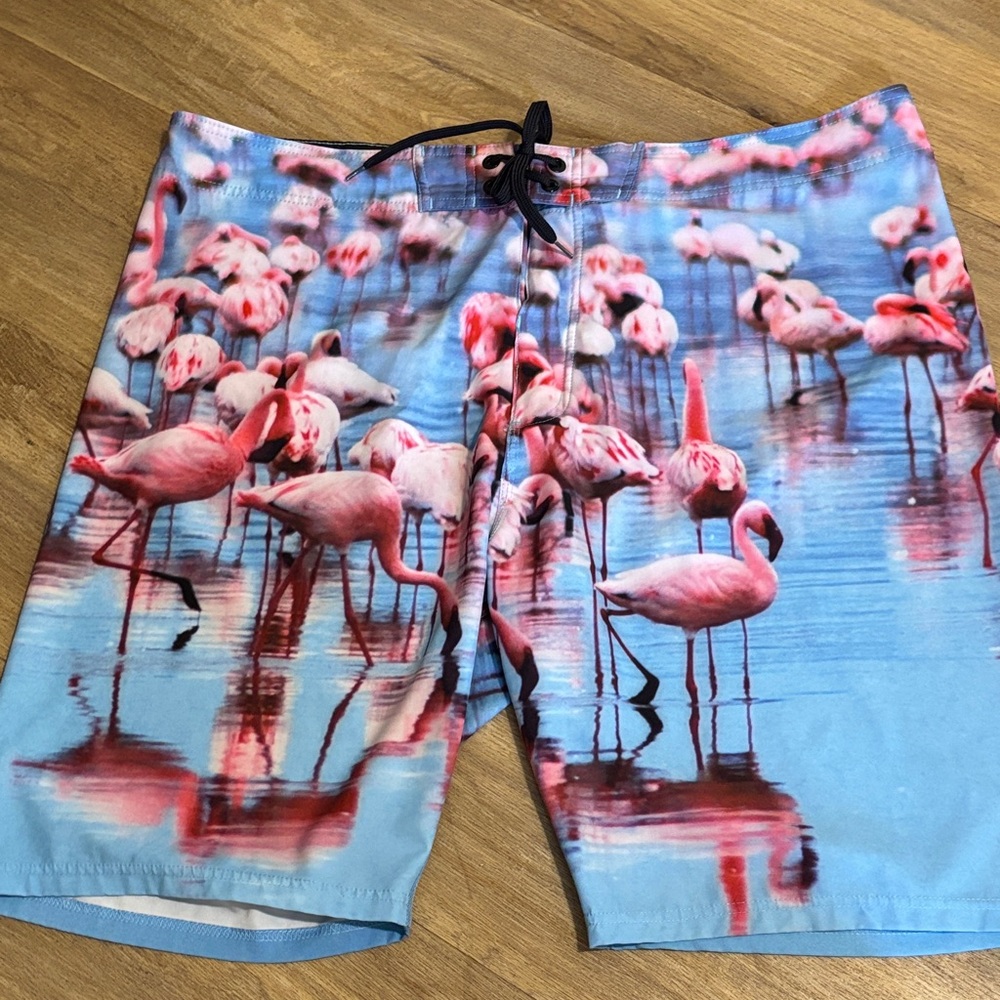🔵Old Navy Flamingo Print Board Shorts